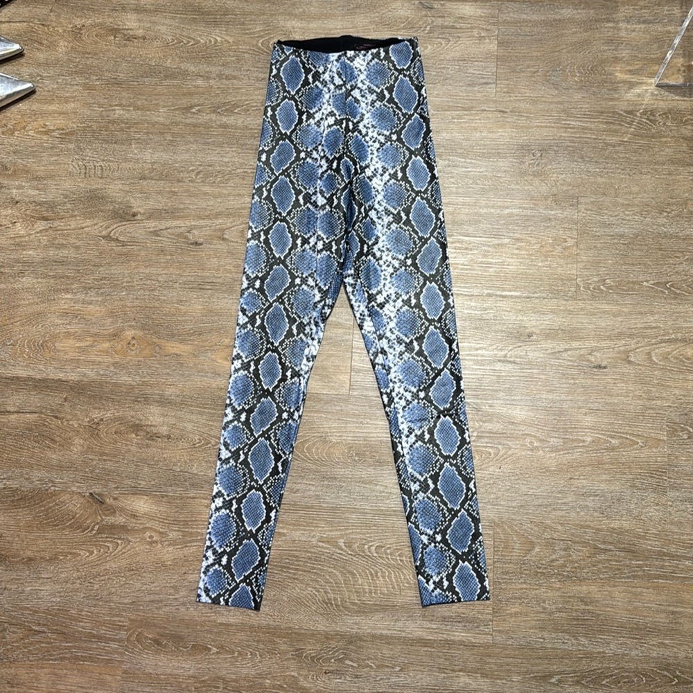 Blue snake faux leather legging